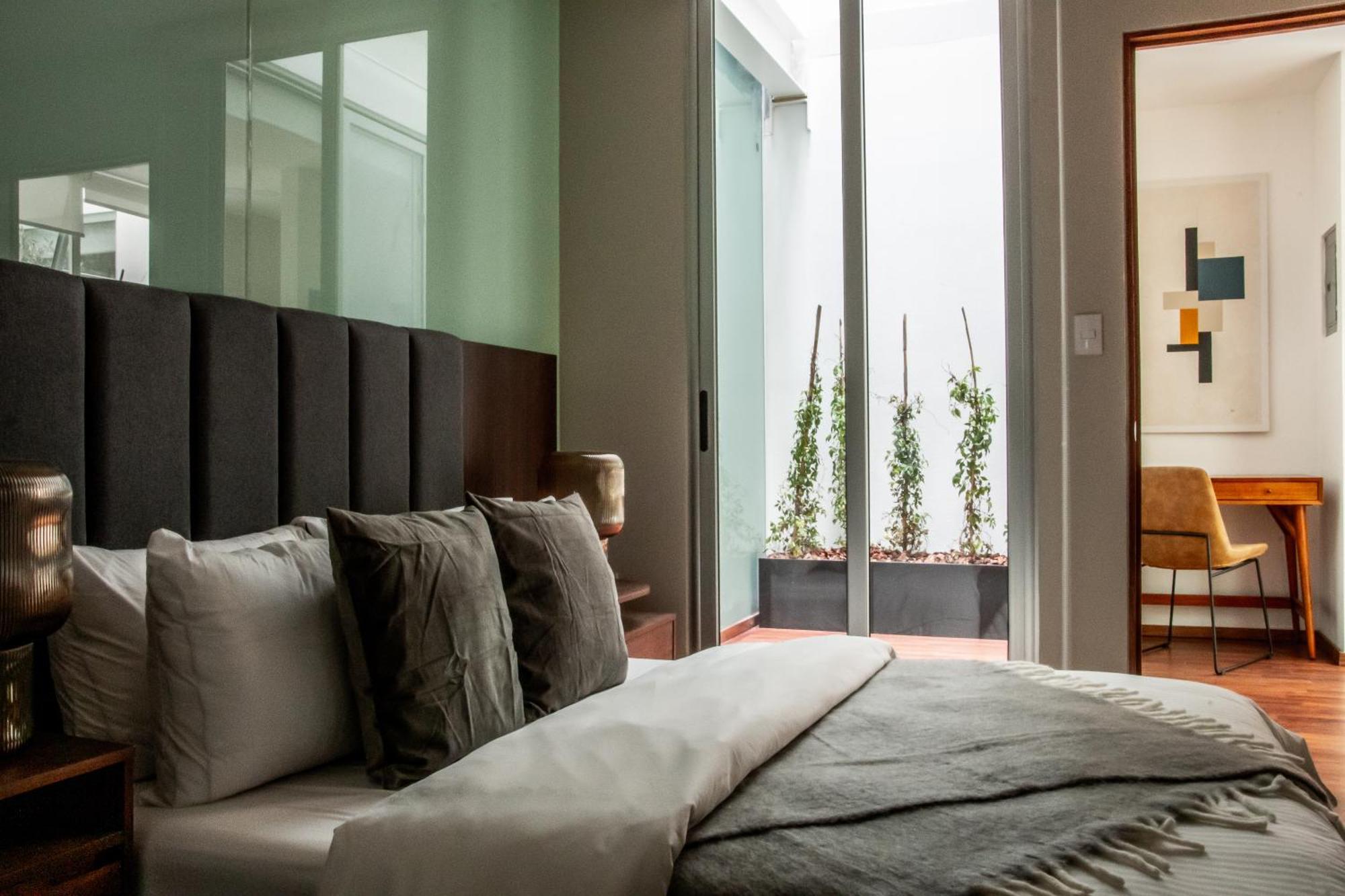 Apartment Socrates By Mr W